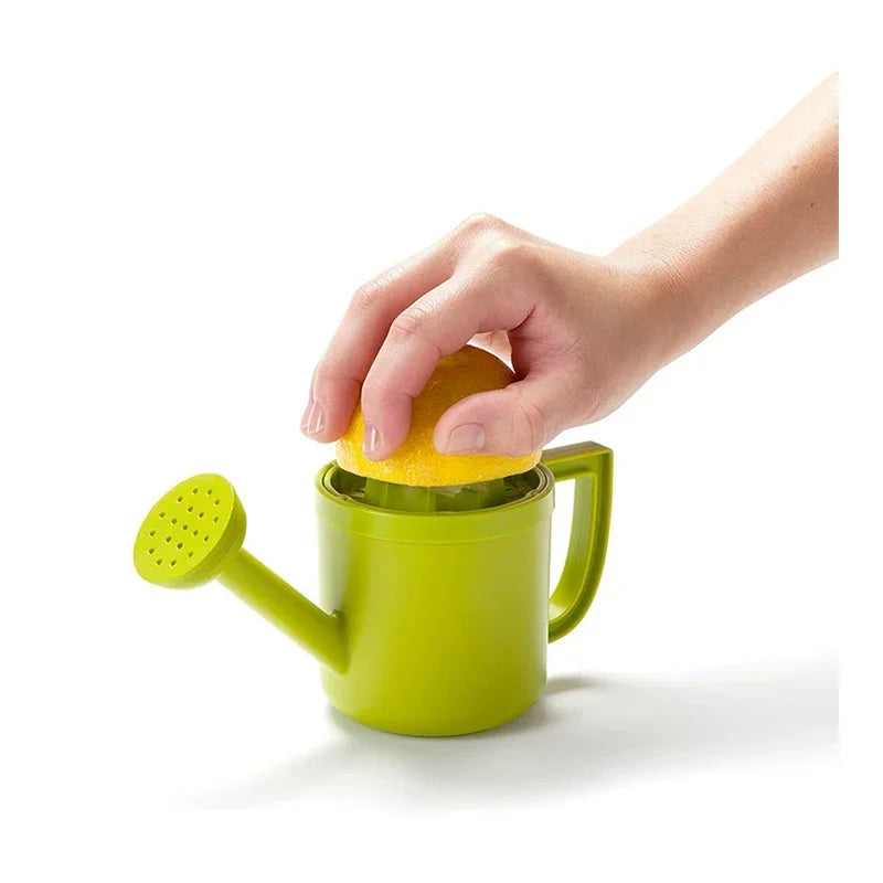 Mini Manual Lemon Juicer – Watering Can Shape Citrus Squeezer